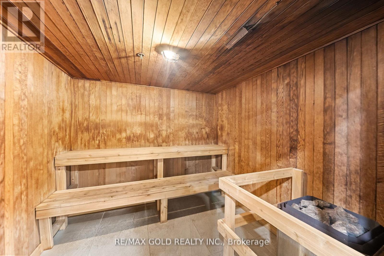 #1502 4889 KIMBERMOUNT AVENUE - 21