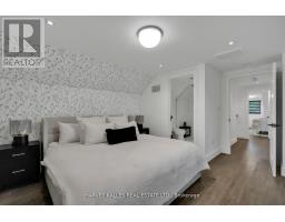 8 Circle Ridge, Toronto, ON M6L2H6 Photo 28