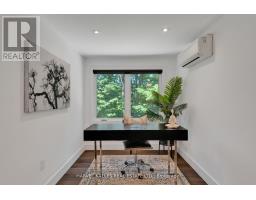 8 Circle Ridge, Toronto, ON M6L2H6 Photo 29