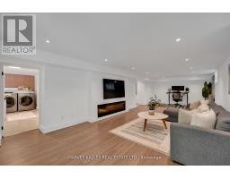 8 Circle Ridge, Toronto, ON M6L2H6 Photo 35