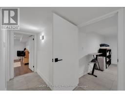 8 Circle Ridge, Toronto, ON M6L2H6 Photo 38