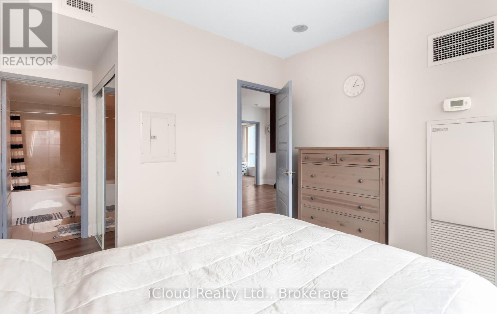 #2502 15 VIKING LANE - 25