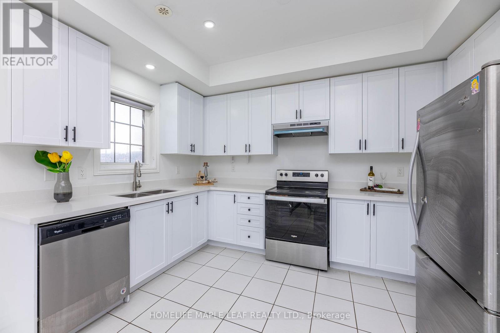 2 CEDARLAND ROAD E - 10