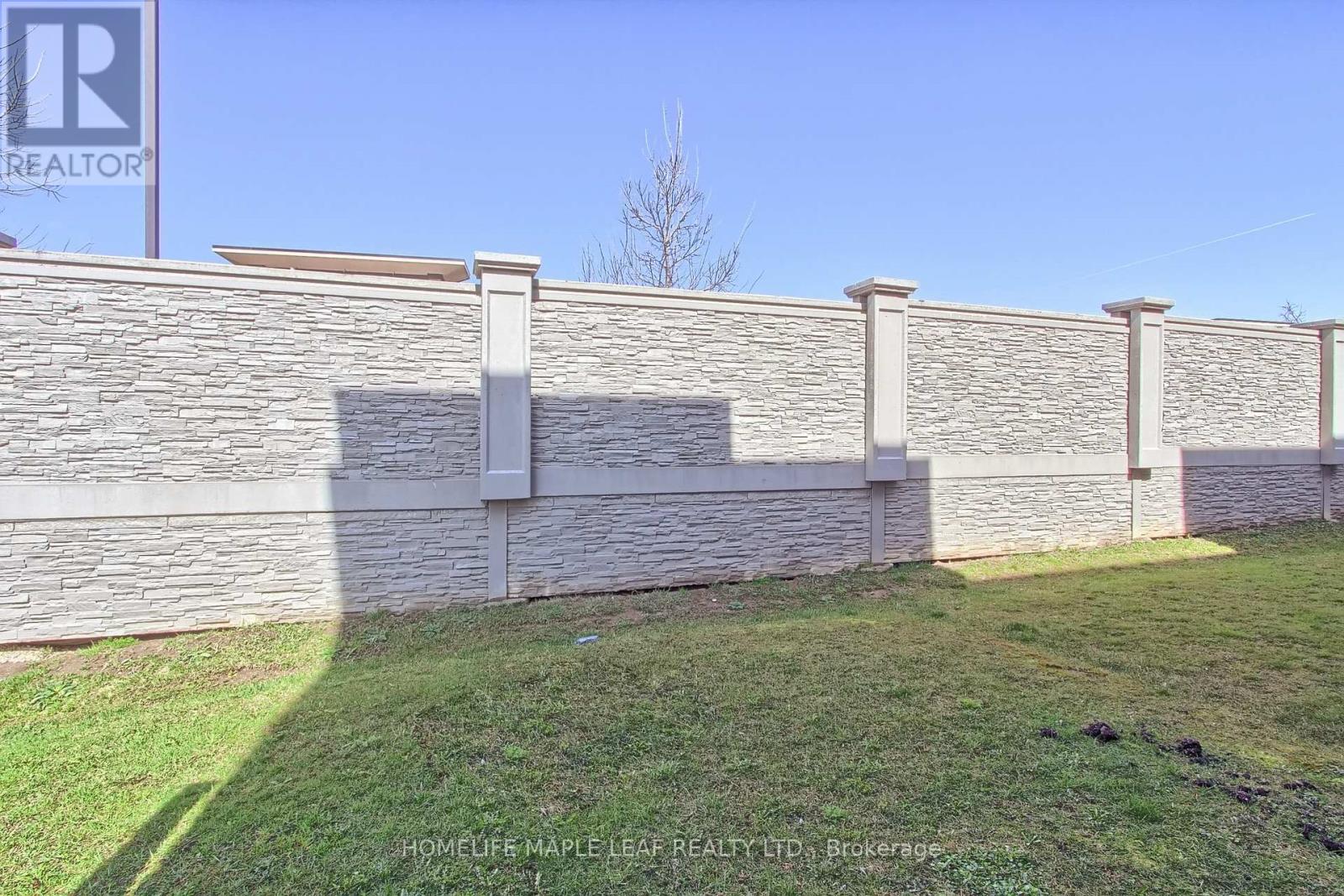 2 CEDARLAND ROAD E - 43