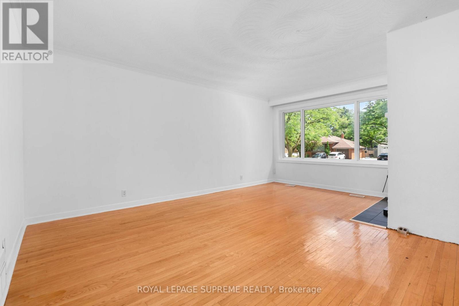 30 BENWAY DRIVE - 7