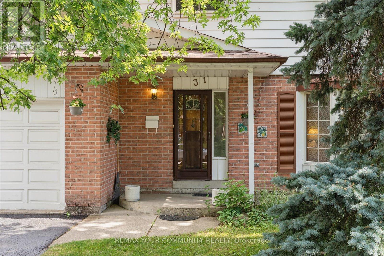 31 DELORAINE DRIVE - 2