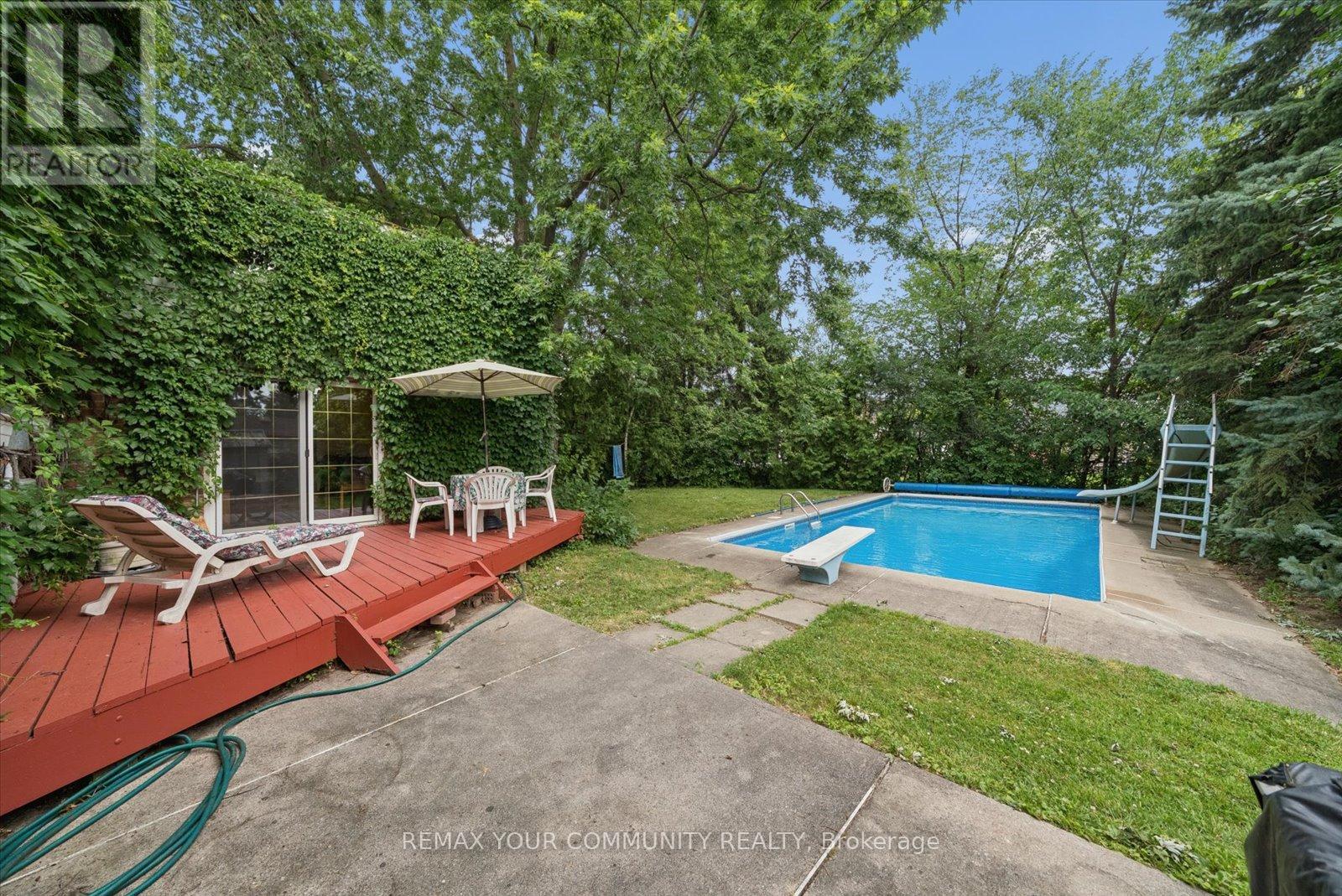31 DELORAINE DRIVE - 29