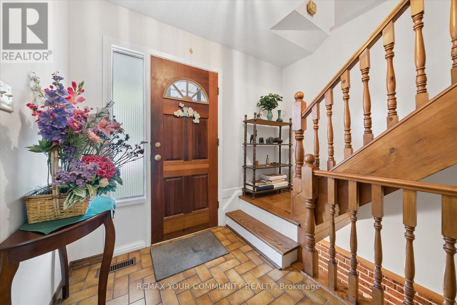31 DELORAINE DRIVE - 3