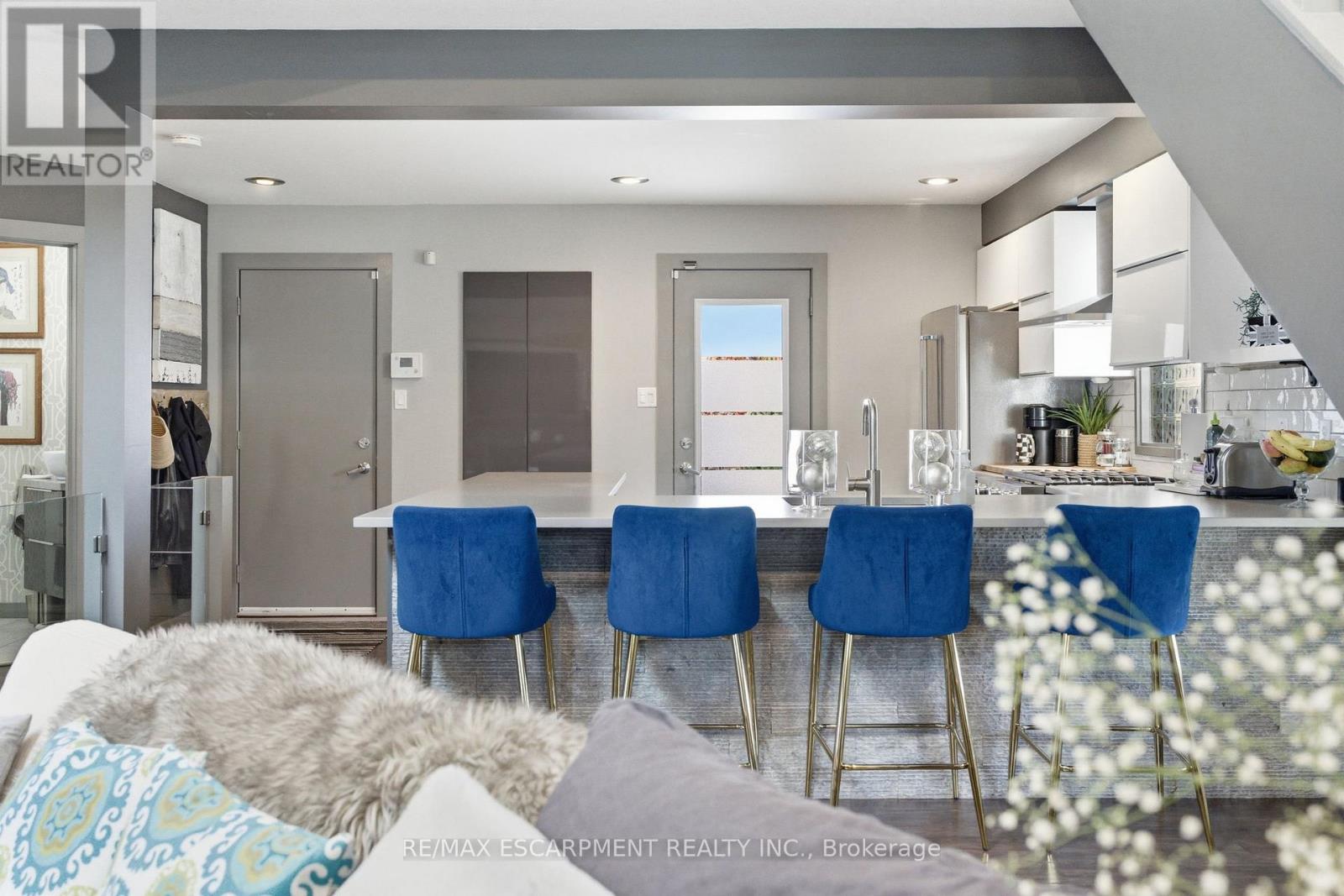 10 ROCKHAVEN LANE - 9