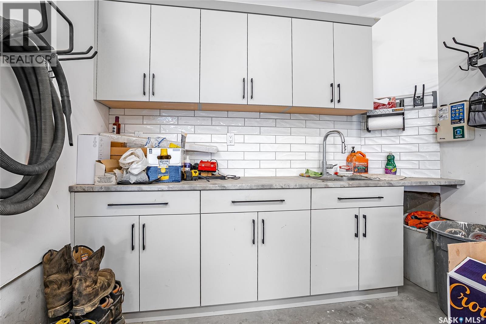 140 Forsey AVENUE - 28