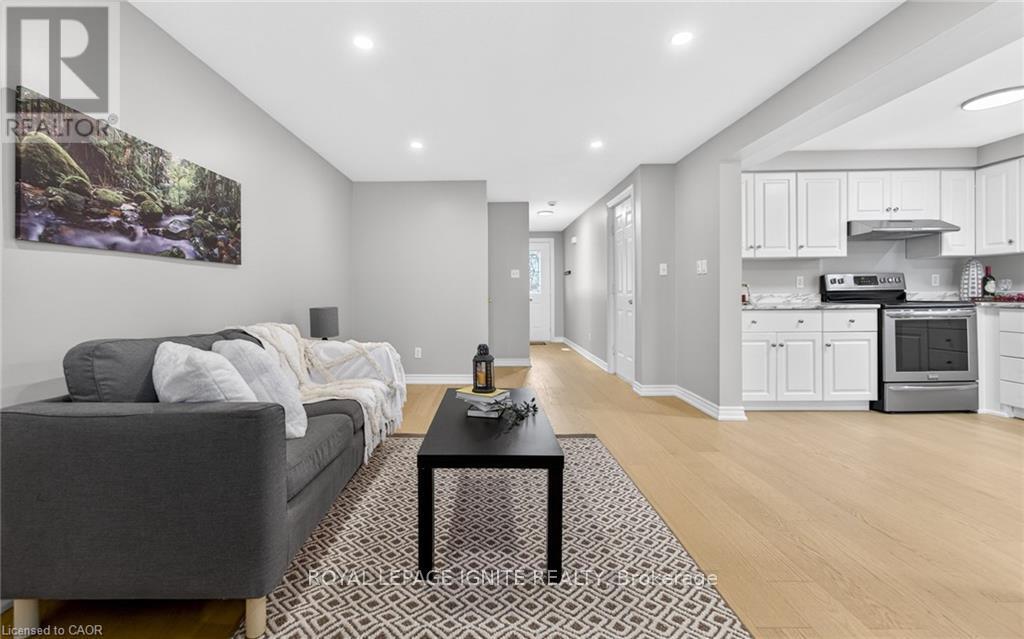 30 BRIDLEWREATH STREET - 16