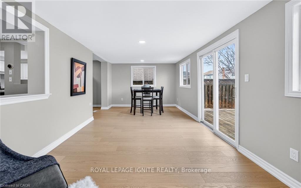 30 BRIDLEWREATH STREET - 34