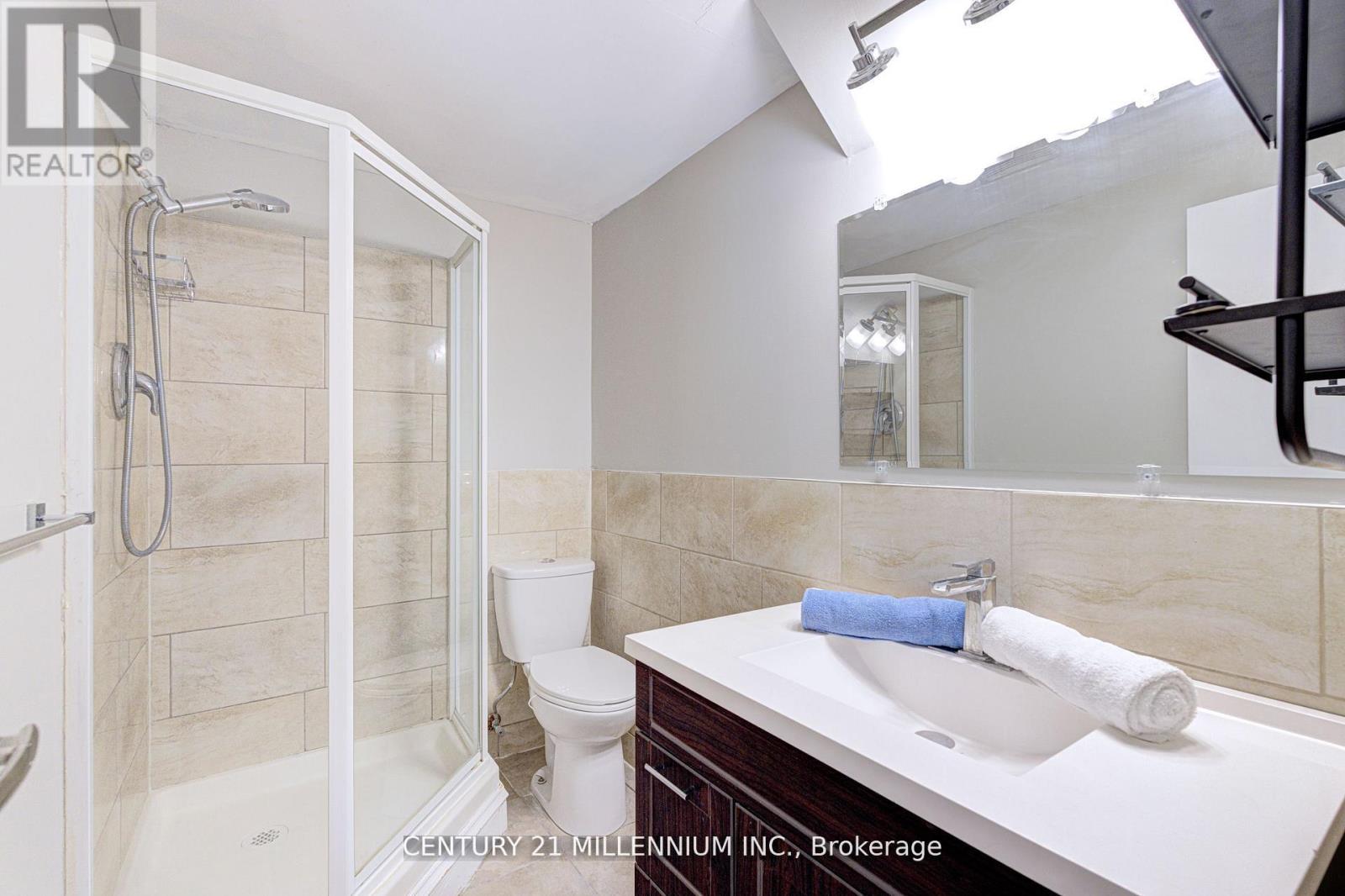 15 NORTHVIEW HEIGHTS DRIVE - 33