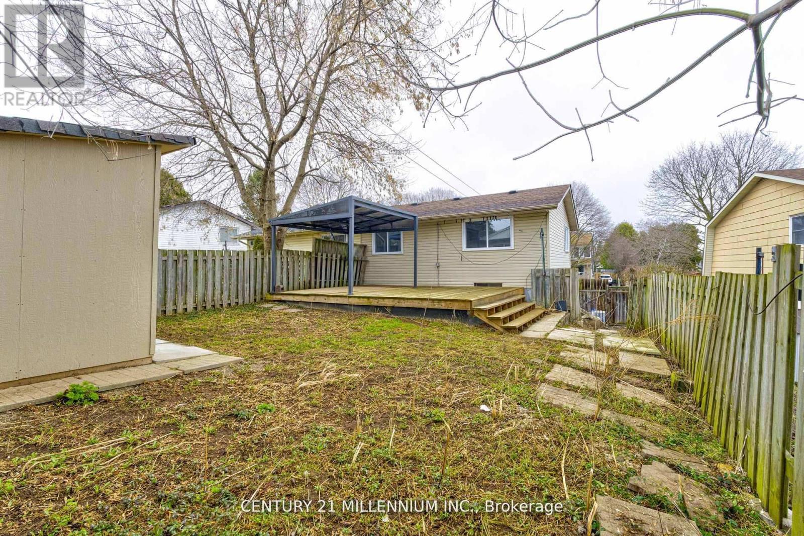 15 NORTHVIEW HEIGHTS DRIVE - 40
