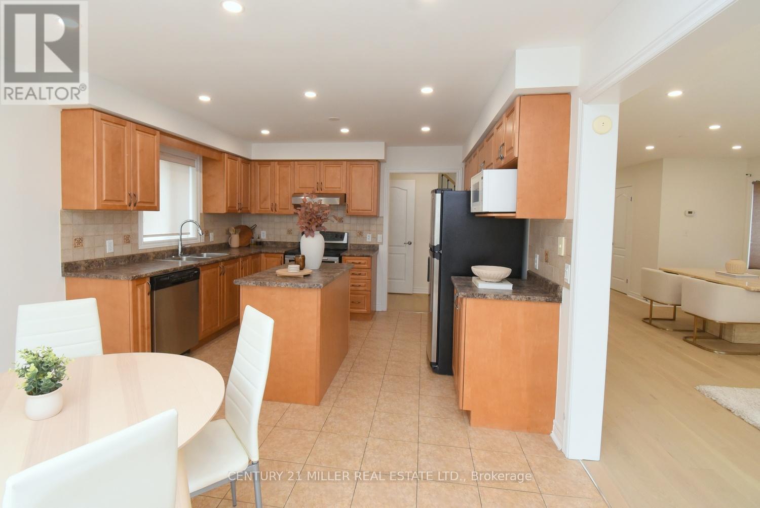 115 BOCELLI CRESCENT - 13