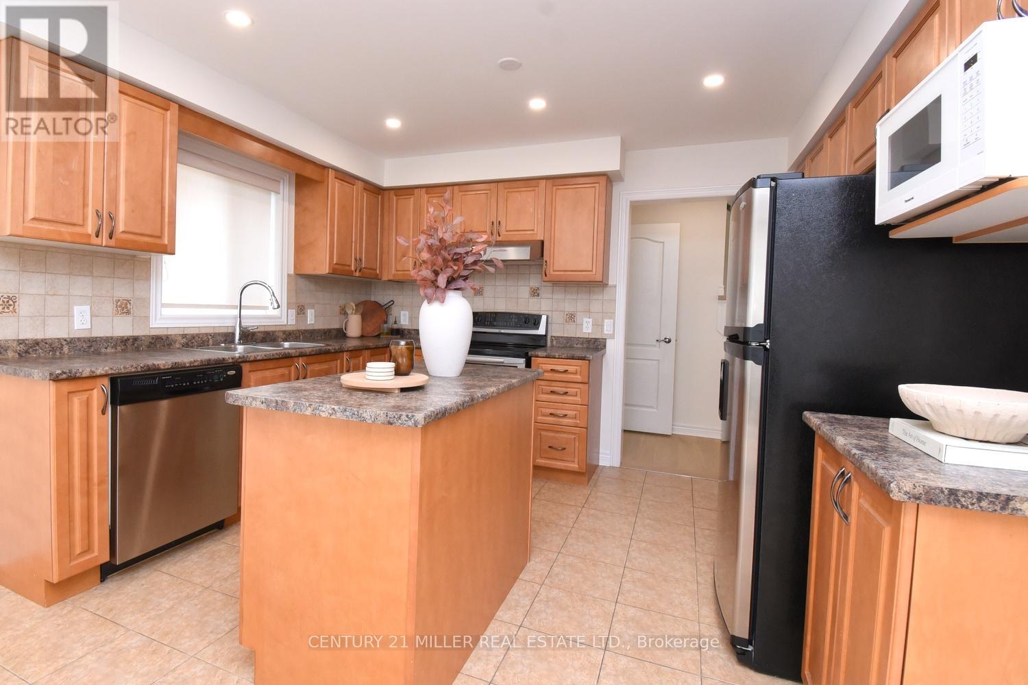 115 BOCELLI CRESCENT - 18