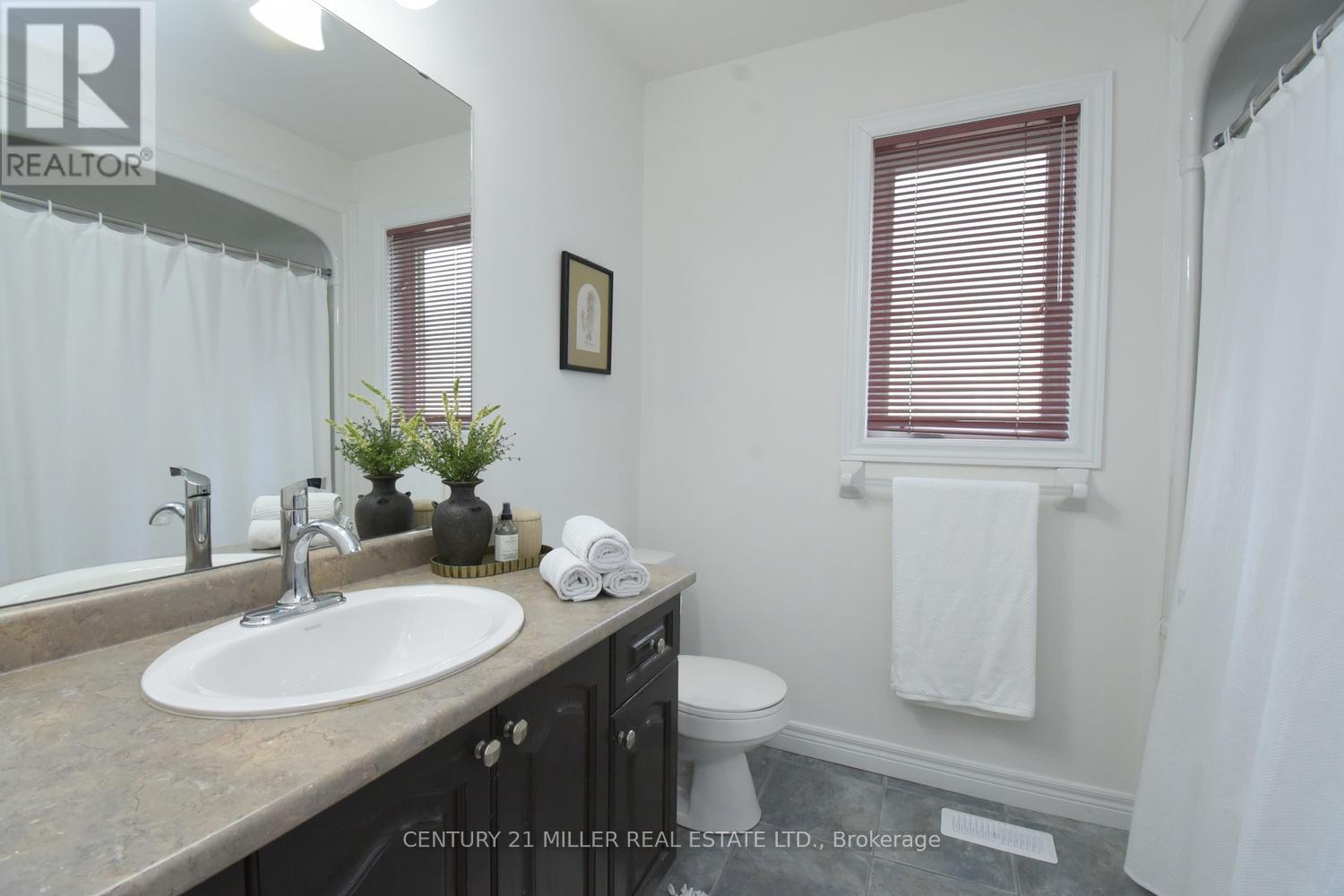 115 BOCELLI CRESCENT - 35