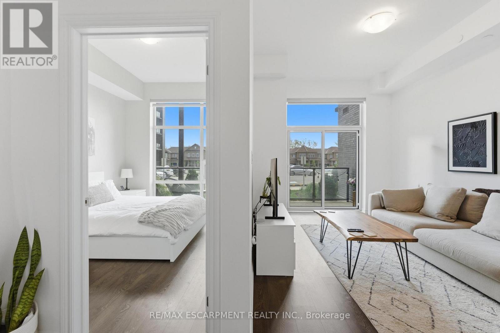 #112 460 DUNDAS STREET E - 10