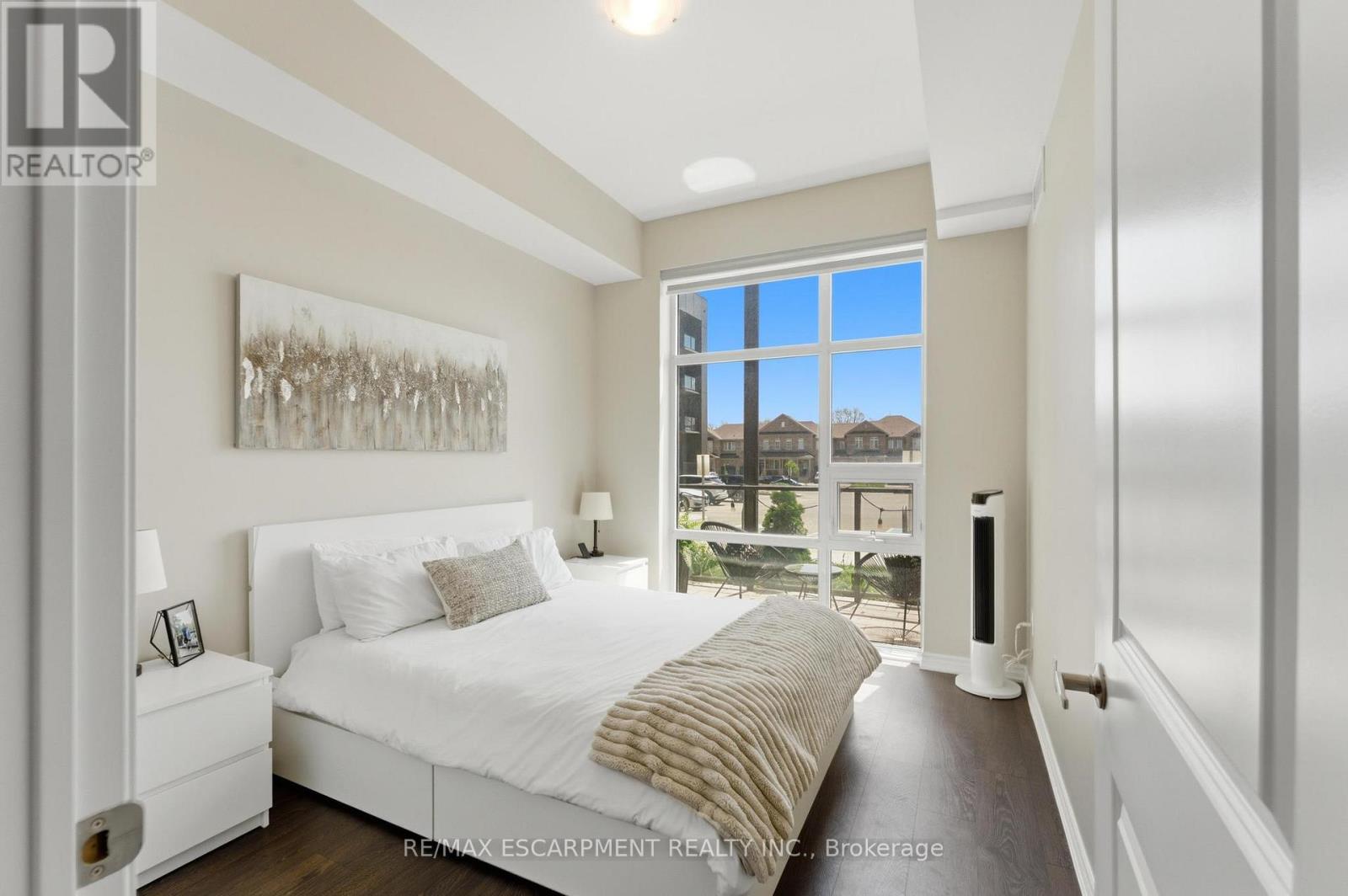 #112 460 DUNDAS STREET E - 12