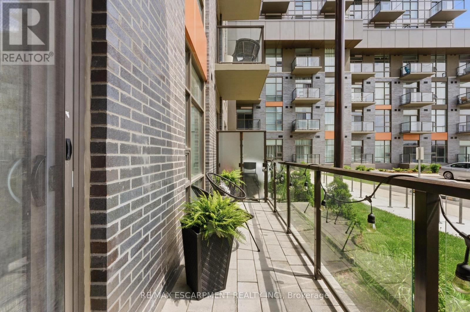 #112 460 DUNDAS STREET E - 17