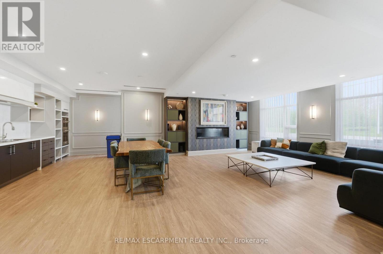 #112 460 DUNDAS STREET E - 20