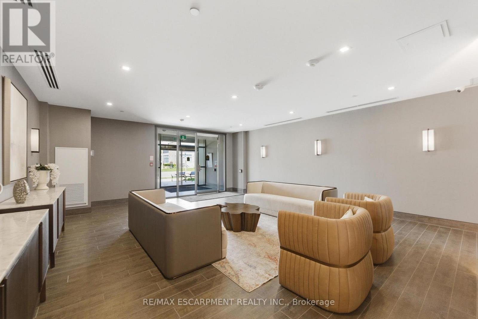 #112 460 DUNDAS STREET E - 22