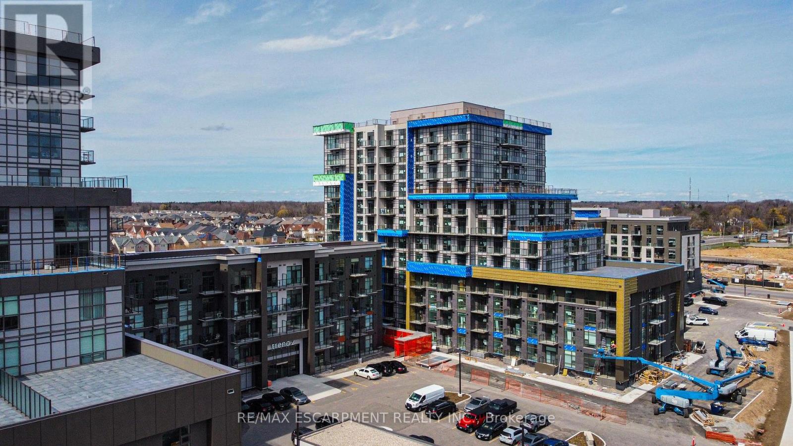 #112 460 DUNDAS STREET E - 30