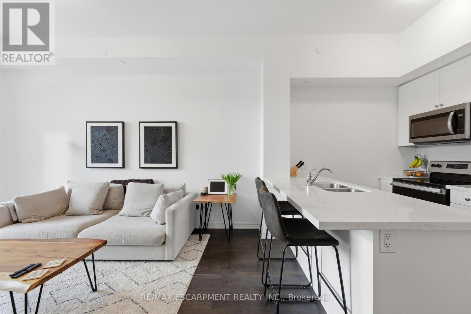 #112 460 DUNDAS STREET E - 6