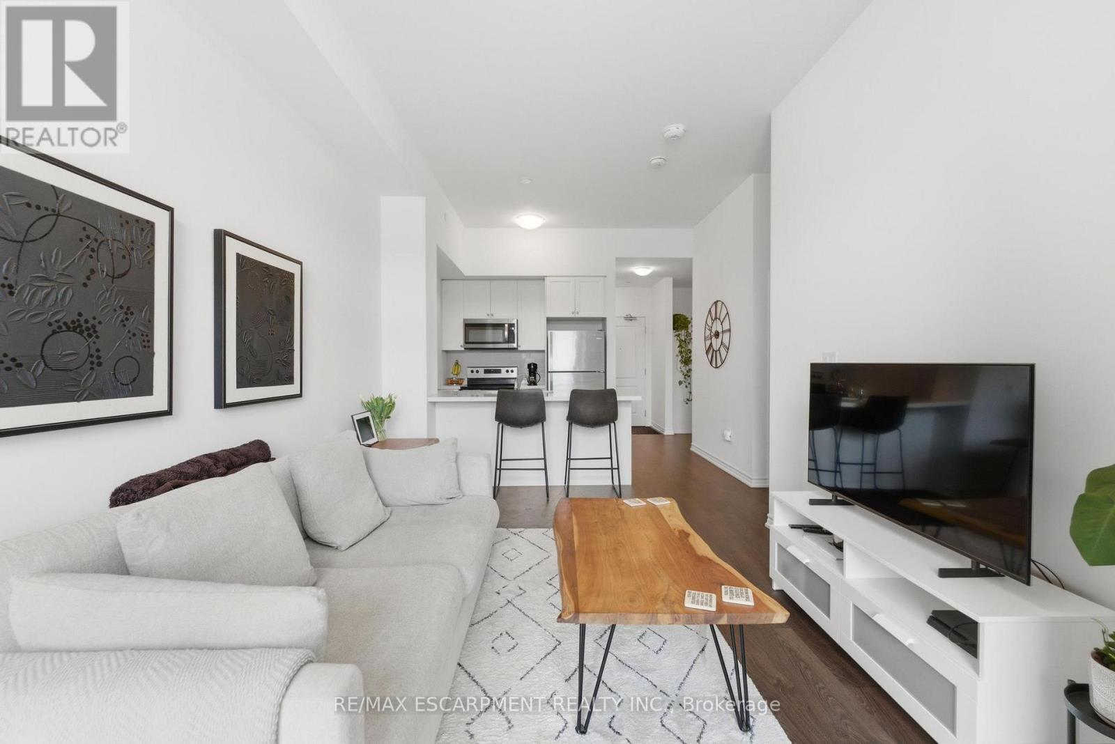 #112 460 DUNDAS STREET E - 8