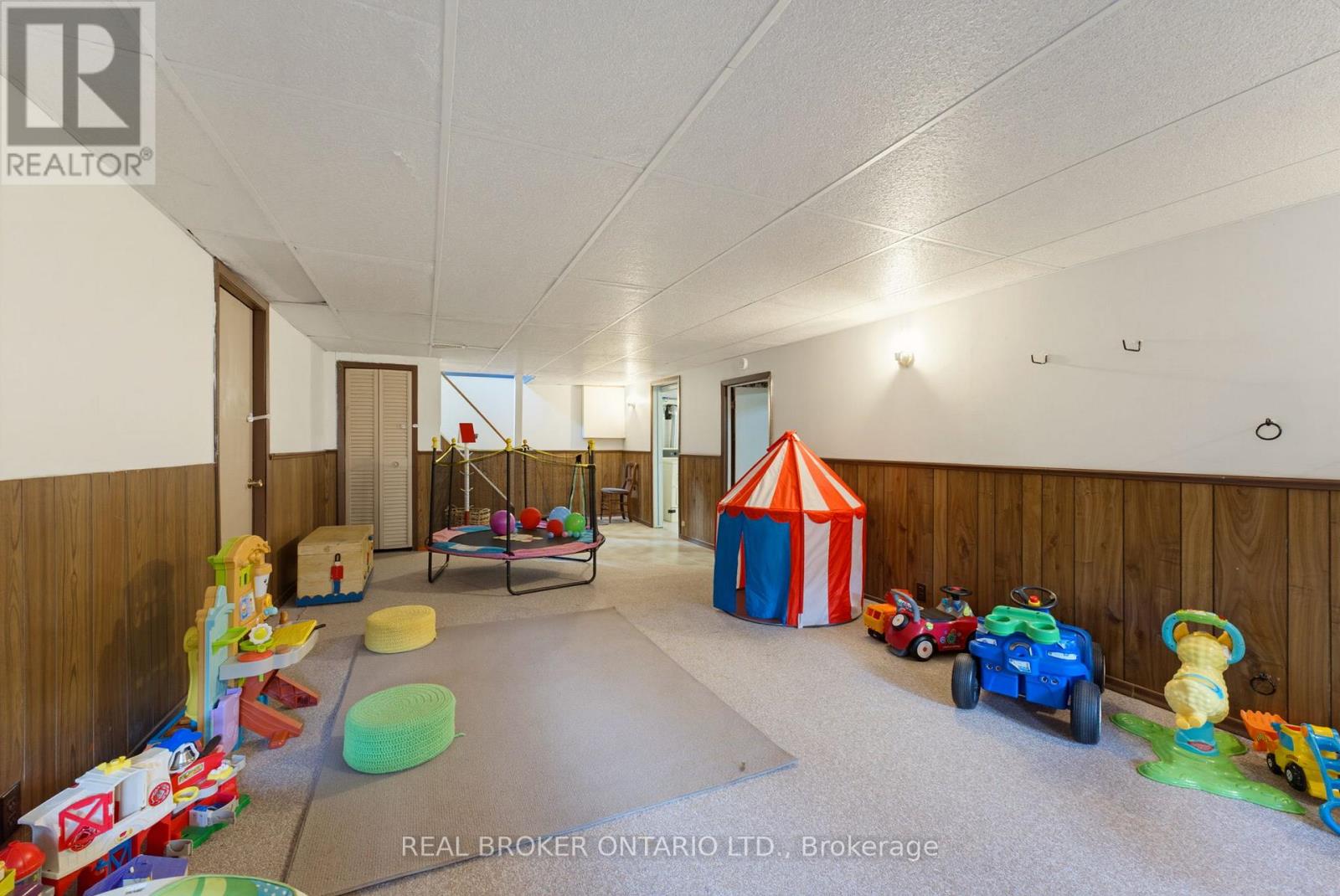 87 BALL STREET - 19