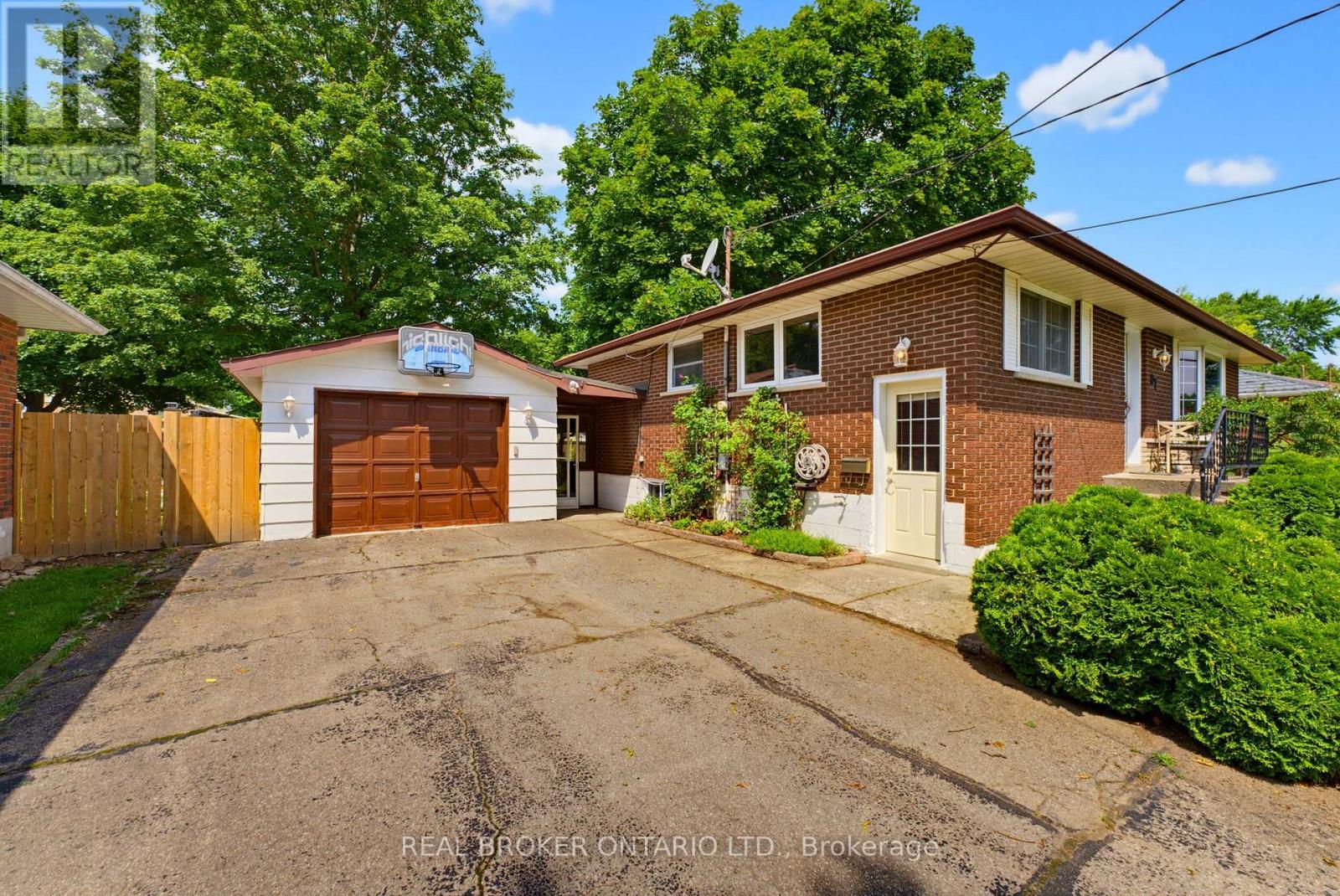 87 BALL STREET - 33