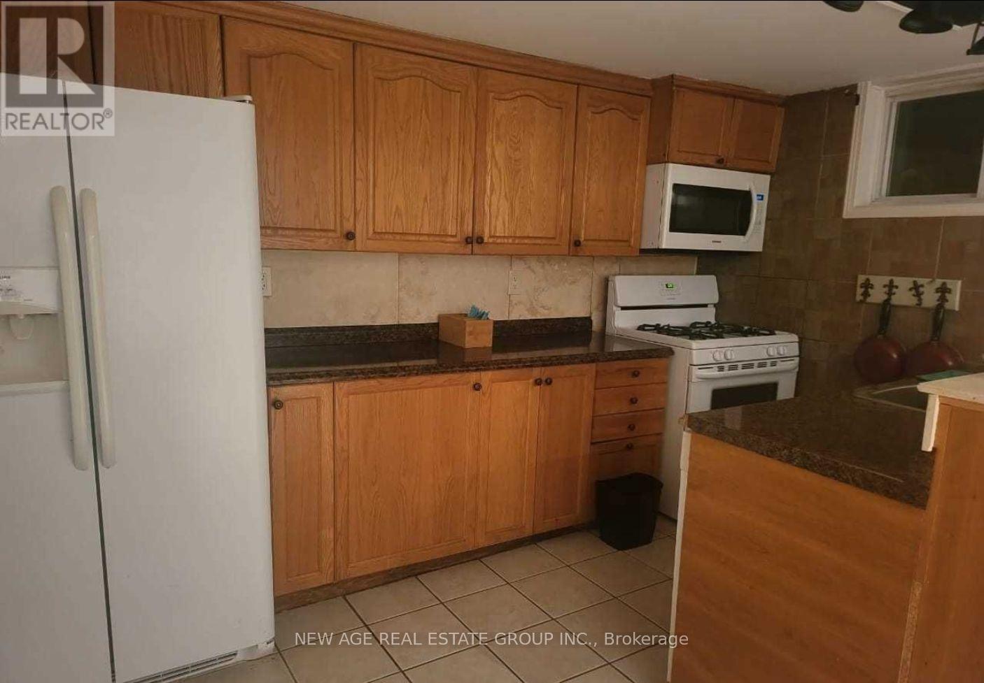 467 LIMERIDGE ROAD W - 4