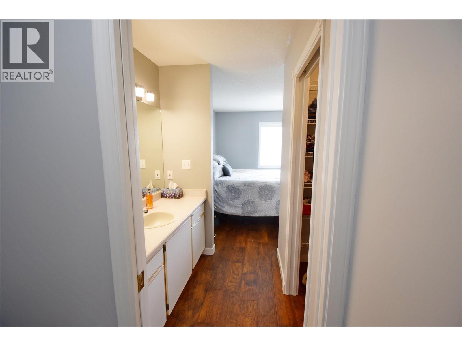 #3 8700 Clerke Road - 40