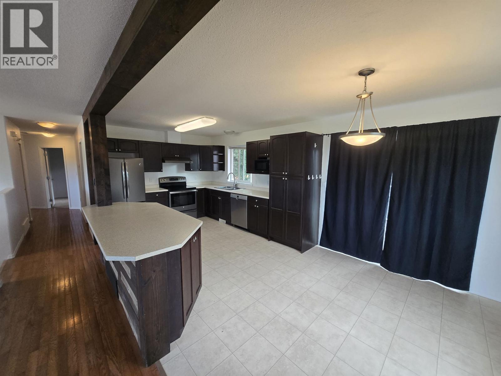 700 NADEAU STREET - 5