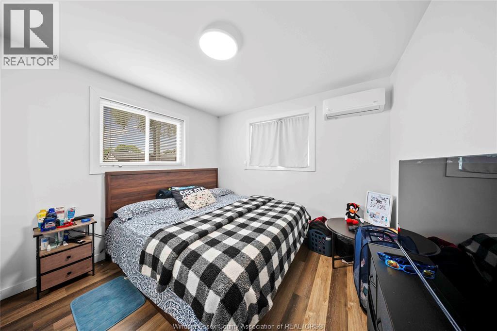 3495 LONGFELLOW AVENUE - 21