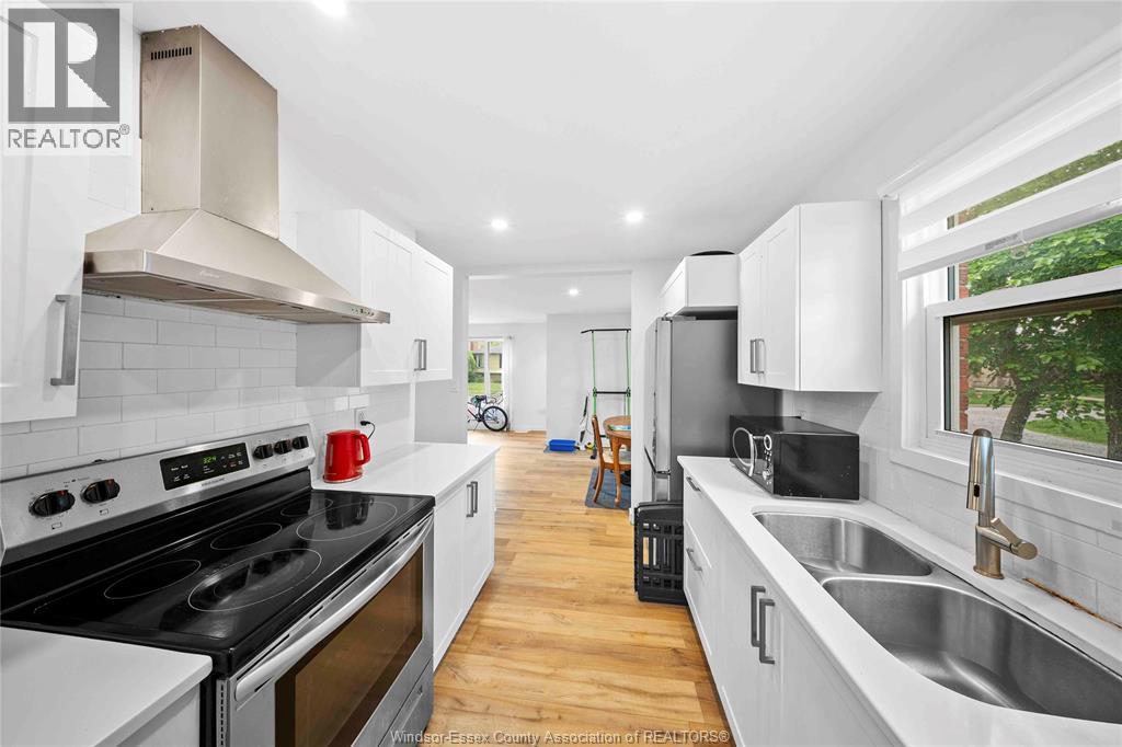 3495 LONGFELLOW AVENUE - 31