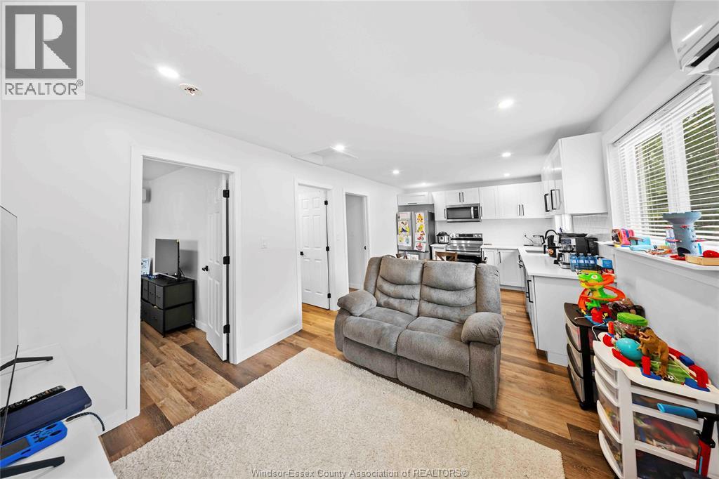 3495 LONGFELLOW AVENUE - 14