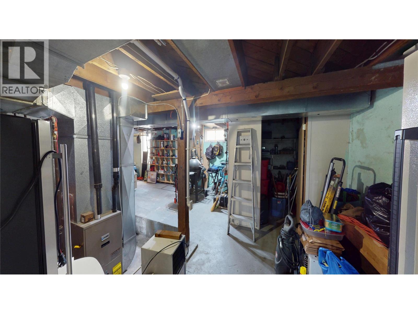 331 10th Avenue S - 39