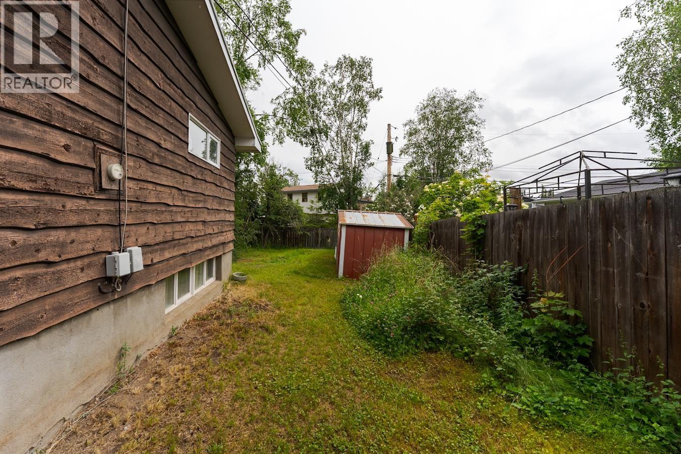 298 N LYON STREET - 16