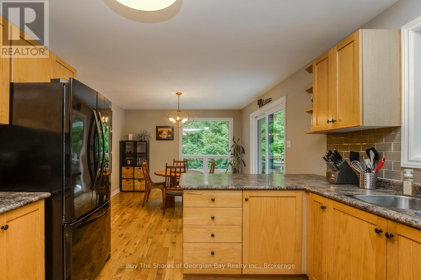 2367 MACDONALD ROAD - 18