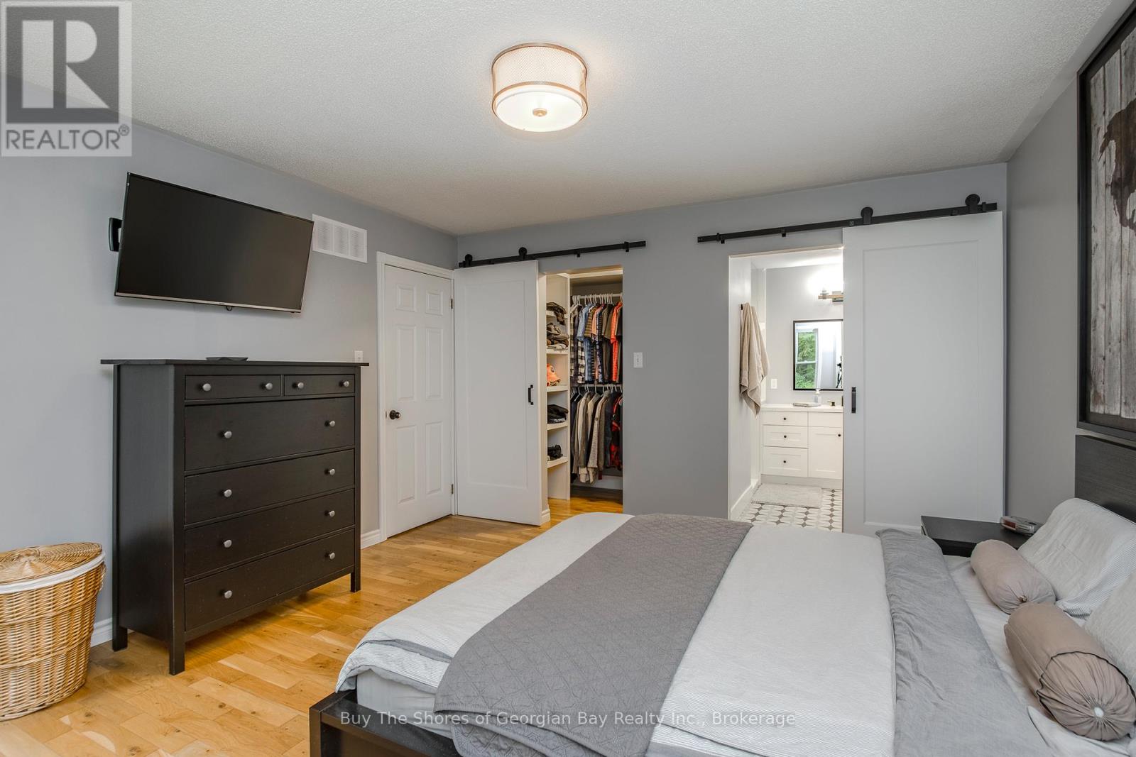 2367 MACDONALD ROAD - 23