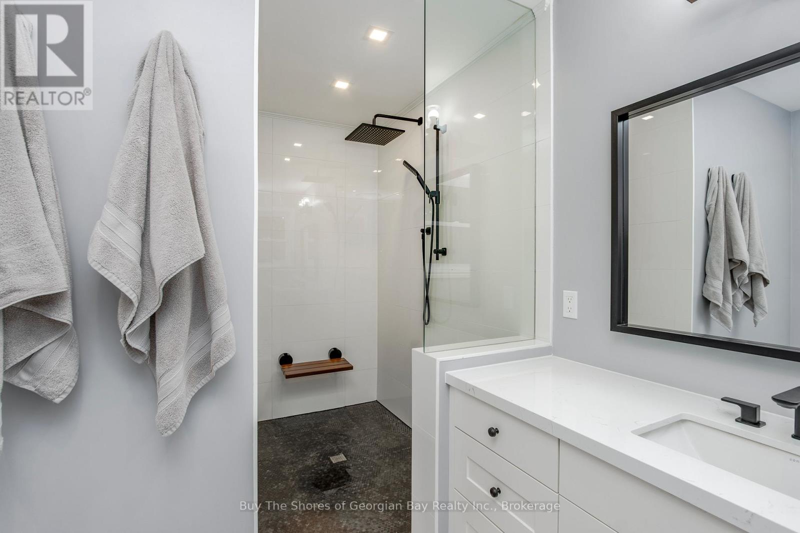 2367 MACDONALD ROAD - 25