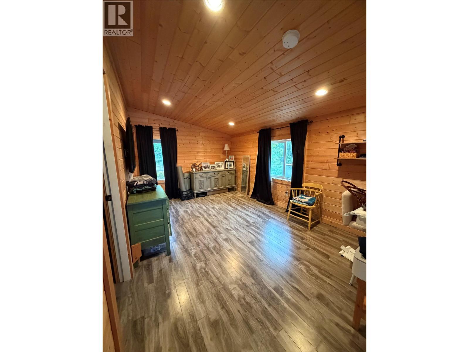 6808 Moberly Lake Road S - 10