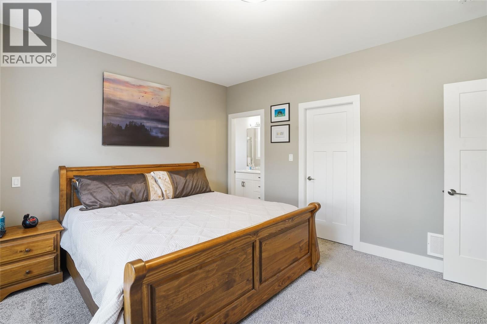 751 James Pl - 19
