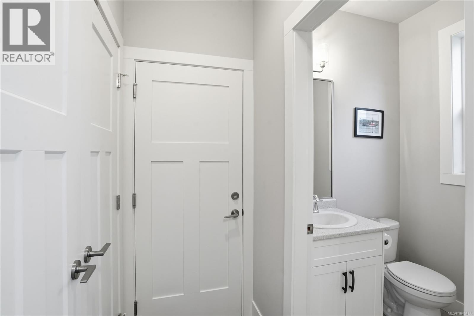 751 James Pl - 12