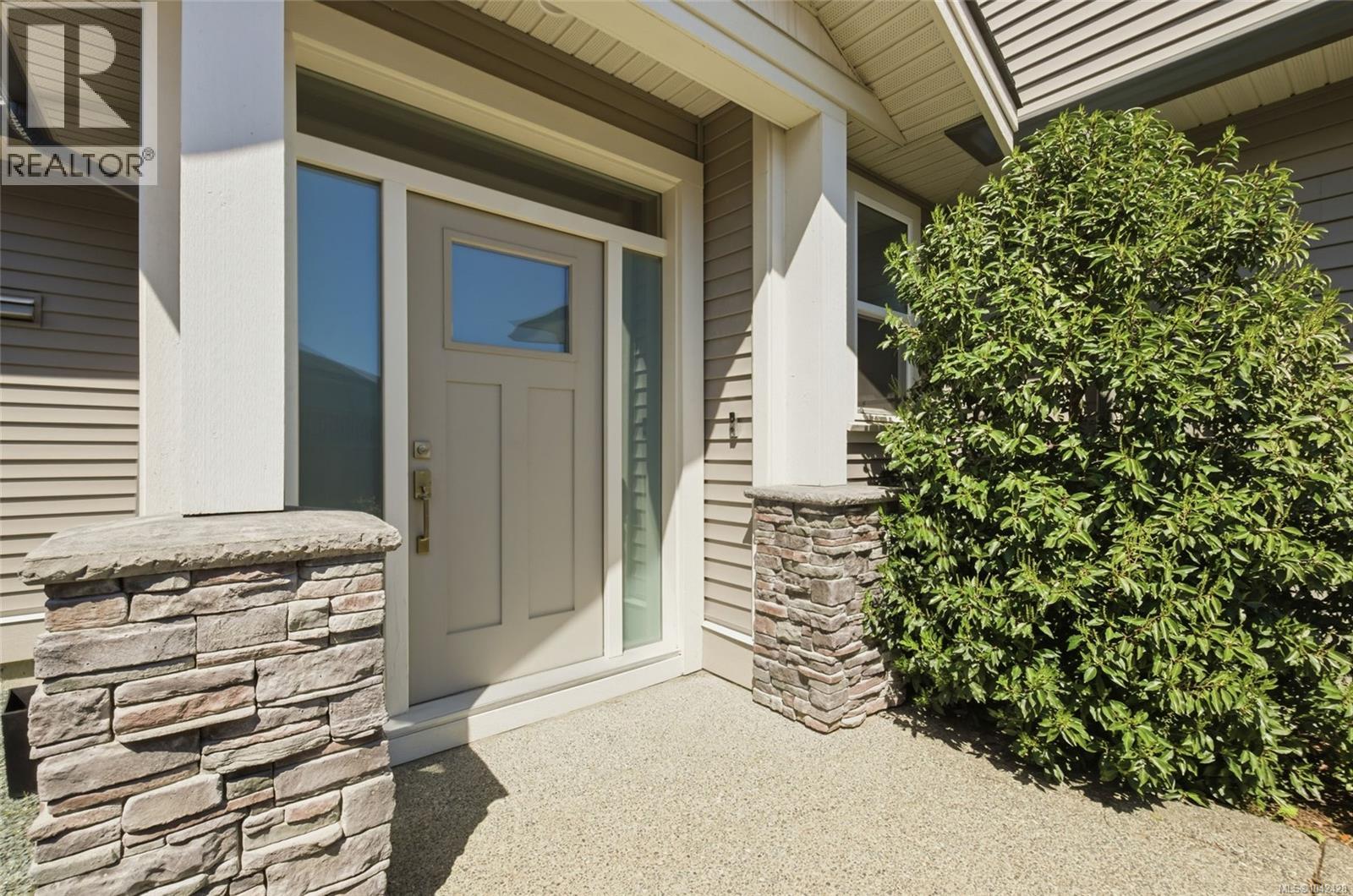 751 James Pl - 30