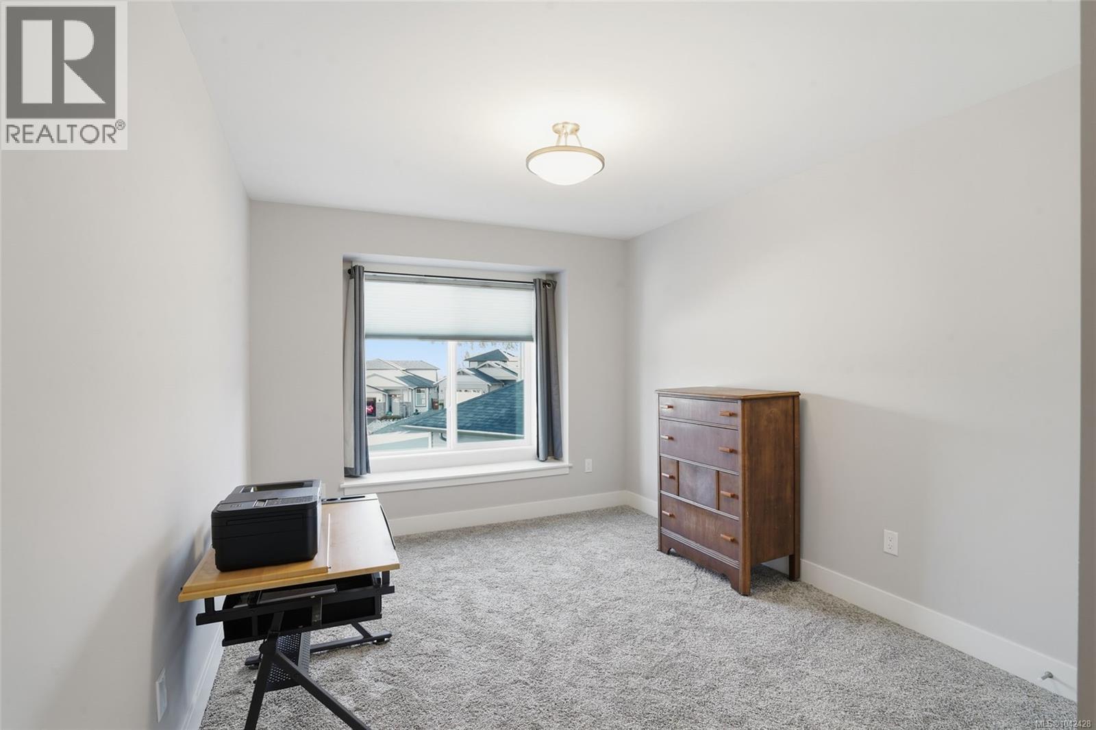 751 James Pl - 27