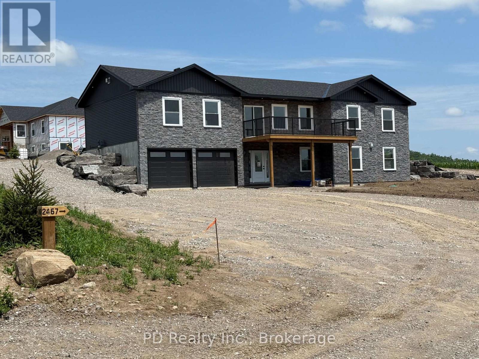 2467 QUEEN MARY STREET - Image 39