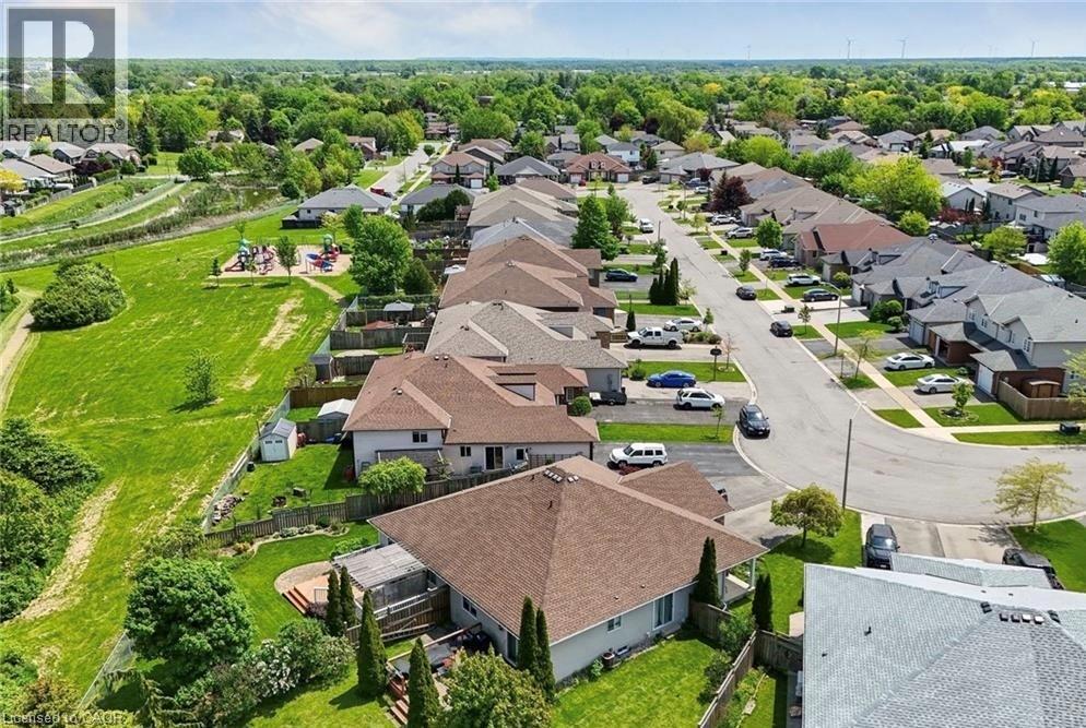 56 GOLDEN ACRES Drive - 32