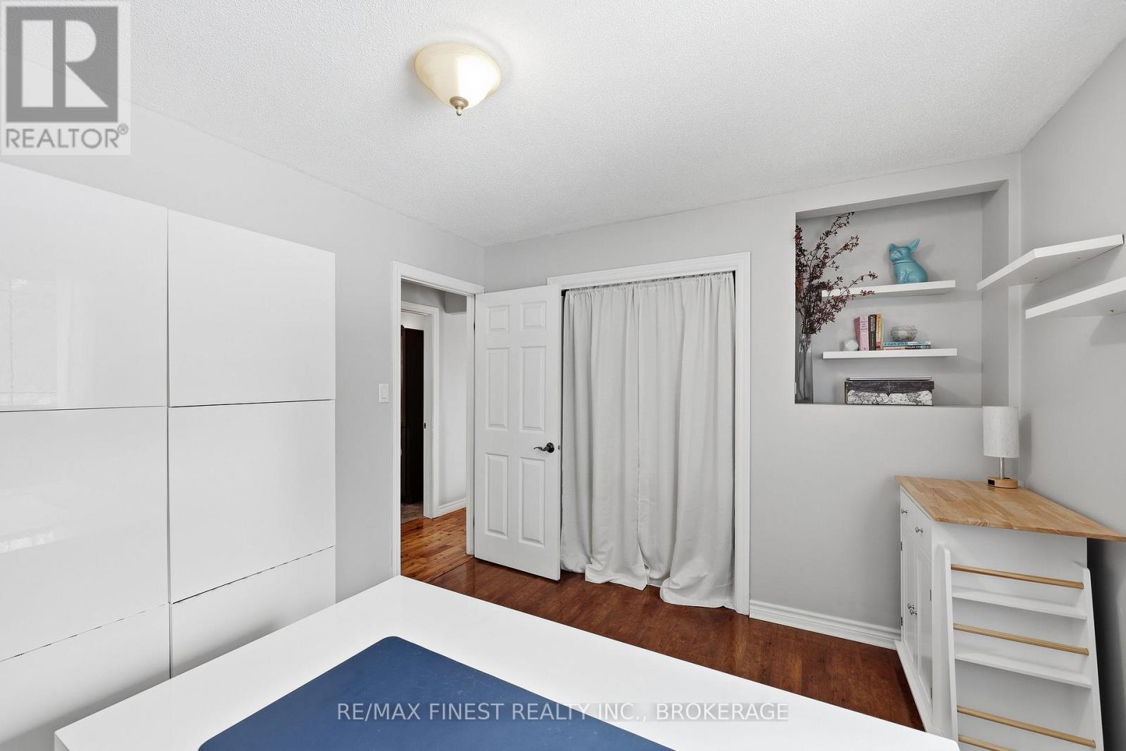 2518 RIDEAU FERRY ROAD - 25